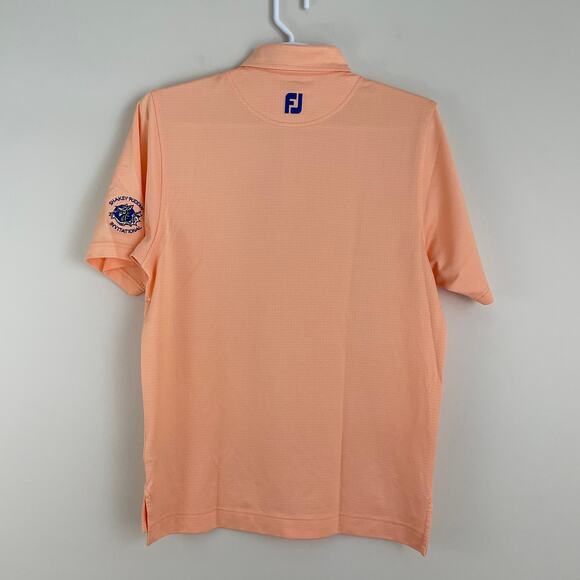 FootJoy Polo Men's Size M Stitched Logo on Sleeve Golf Shirt Peach Zig Zag Print - Picture 2 of 11